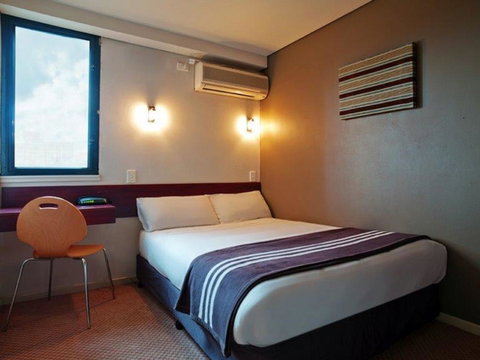 Hotel Hacienda - Accommodation Sunshine Coast 29