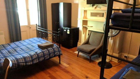 Newtown Backpackers - Accommodation Sunshine Coast 23