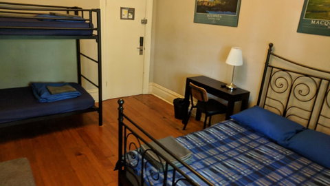 Newtown Backpackers - Accommodation Sunshine Coast 24