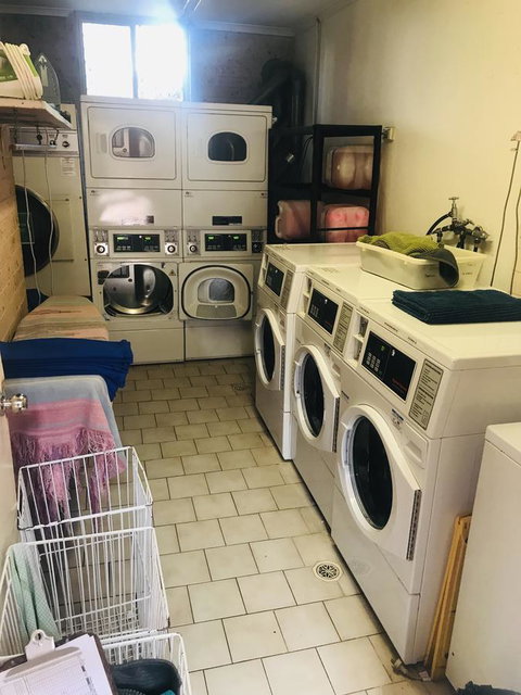 Newtown Backpackers - Accommodation Sunshine Coast 5