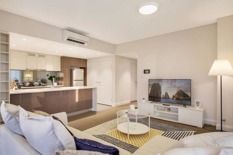 Stunning Sunset Water View 2BEDs On High Rises - Accommodation Sunshine Coast 1