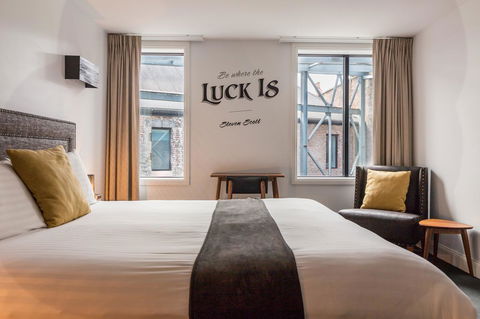 The Lucky Hotel - Accommodation Sunshine Coast 20