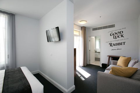 The Lucky Hotel - Accommodation Sunshine Coast 29
