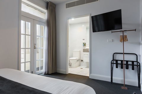 The Lucky Hotel - Accommodation Sunshine Coast 26