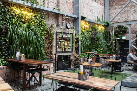 The Lucky Hotel - Accommodation Sunshine Coast 12