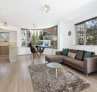 Lower Bridge and Sails - Executive 2BR Darlinghurst Apartment with Balcony and Rooftop Views - Accommodation Sunshine Coast