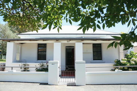99 Hill Street Apartments - Accommodation Sunshine Coast 0