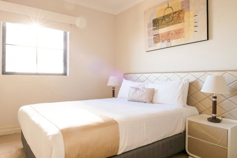 Seasons Harbour Plaza - Accommodation Sunshine Coast 6