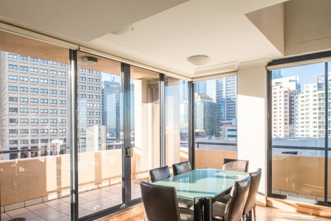 Seasons Harbour Plaza - Accommodation Sunshine Coast 11