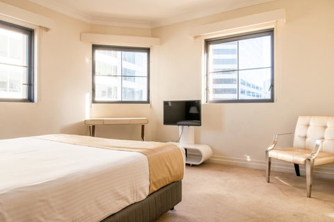 Seasons Harbour Plaza - Accommodation Sunshine Coast 16
