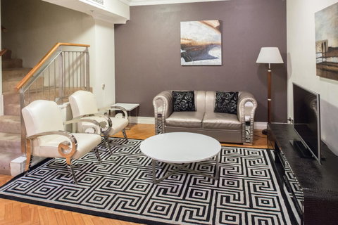 Seasons Harbour Plaza - Accommodation Sunshine Coast 17