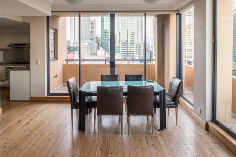 Seasons Harbour Plaza - Accommodation Sunshine Coast 12