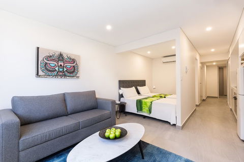 The Merchant Hotel - Accommodation Sunshine Coast 1