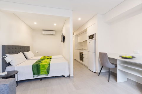 The Merchant Hotel - Accommodation Sunshine Coast 6