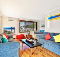 Sandy Toes Beach House Jervis Bay - 2min to Beach - Accommodation Sunshine Coast