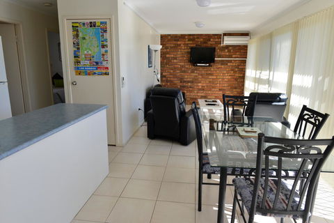 Beach House Holiday Apartments - Accommodation Sunshine Coast 8