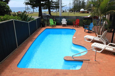 Beach House Holiday Apartments - Accommodation Sunshine Coast 4