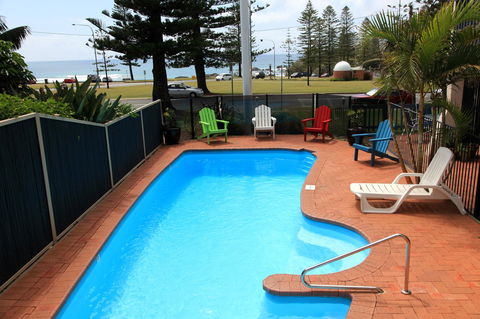 Beach House Holiday Apartments - Accommodation Sunshine Coast 2