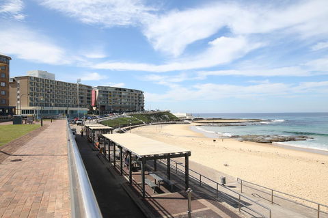 Arena Luxury Beachfront Apartment - Accommodation Sunshine Coast 32