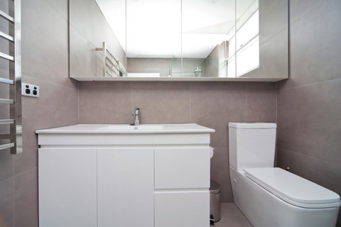 Gorgeous Coogee Views 2 Beds WT21 - Accommodation Sunshine Coast 6