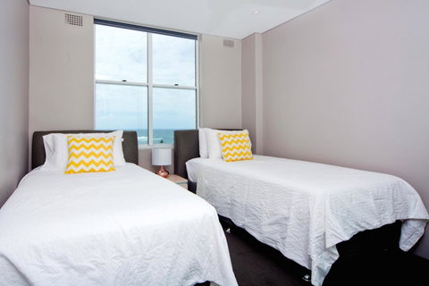 Gorgeous Coogee Views 2 Beds WT21 - Accommodation Sunshine Coast 10