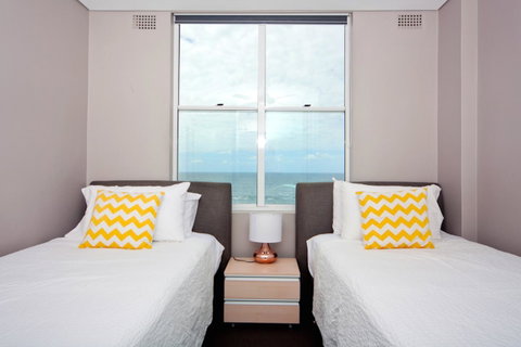 Gorgeous Coogee Views 2 Beds WT21 - Accommodation Sunshine Coast 1