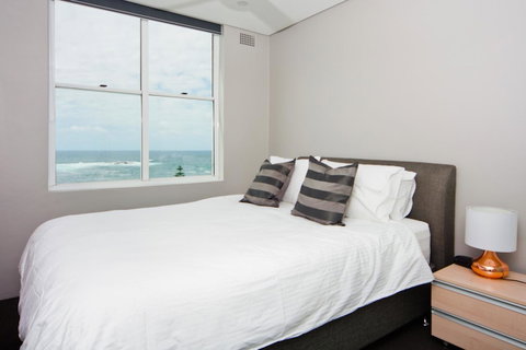 Gorgeous Coogee Views 2 Beds WT21 - Accommodation Sunshine Coast 5