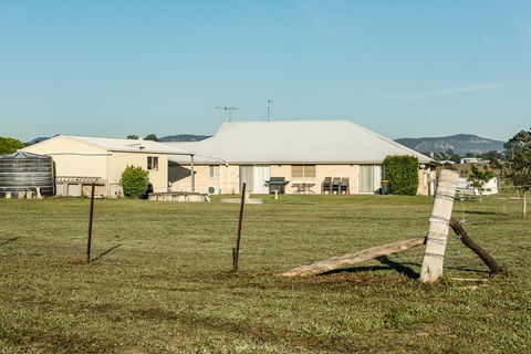 Madigan Wine Country Cottages - Accommodation Sunshine Coast 32