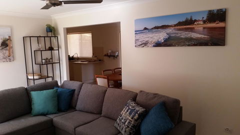 Twin Palms Holiday House At Lighthouse - Accommodation Sunshine Coast 9