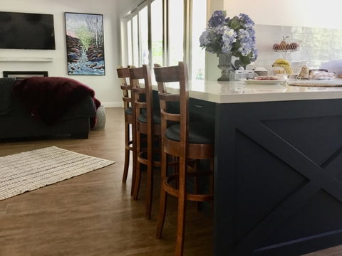 Chanticleer Gardens Barn Cottage With A Pool - Accommodation Sunshine Coast 8