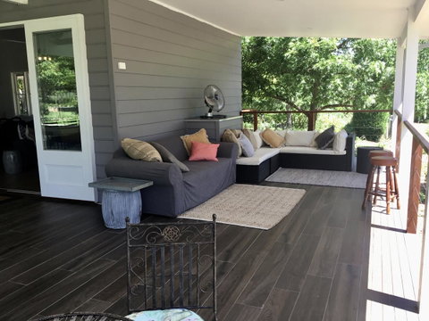 Chanticleer Gardens Barn Cottage With A Pool - Accommodation Sunshine Coast 1