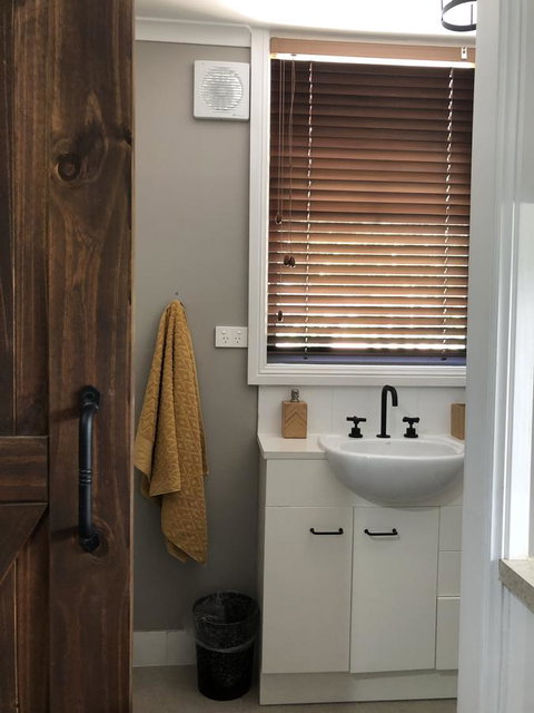 Chanticleer Gardens Barn Cottage With A Pool - Accommodation Sunshine Coast 22