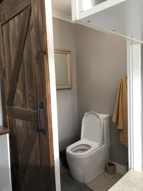 Chanticleer Gardens Barn Cottage With A Pool - Accommodation Sunshine Coast 21