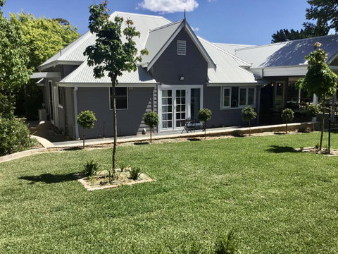 Chanticleer Gardens Barn Cottage With A Pool - Accommodation Sunshine Coast 9