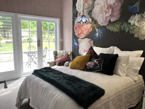 Chanticleer Gardens Barn Cottage With A Pool - Accommodation Sunshine Coast 0