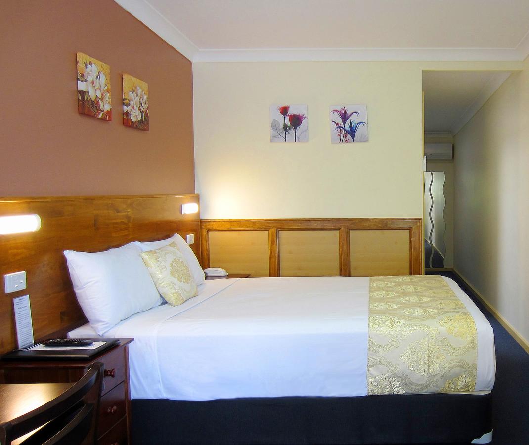 Jones Island NSW Accommodation Sunshine Coast
