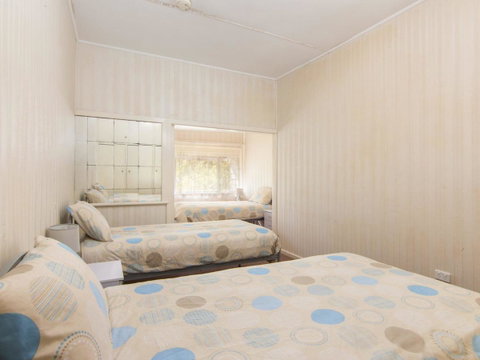 11 Peel Street - Accommodation Sunshine Coast 2