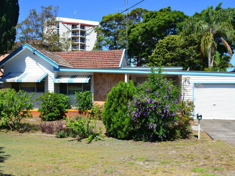 11 Peel Street - Accommodation Sunshine Coast 0