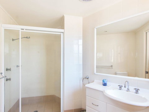 Millennium 102 With Pool In Complex - Accommodation Sunshine Coast 5