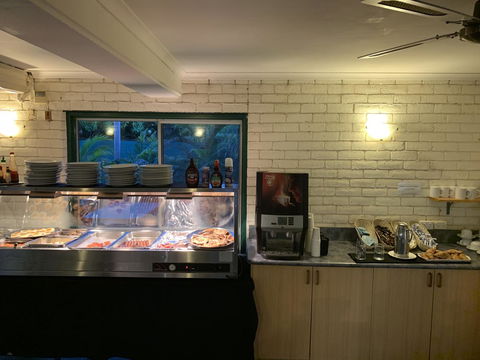Pine Tree Motel - Accommodation Sunshine Coast 10