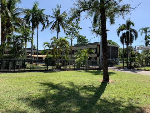 Pine Tree Motel - Accommodation Sunshine Coast 3