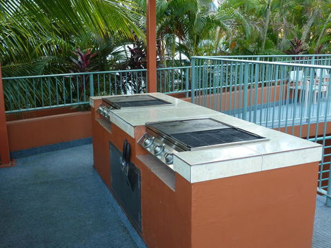 Cullen Bay Resorts - Accommodation Sunshine Coast 17