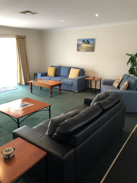 Beaches Serviced Apartments - Accommodation Sunshine Coast 7