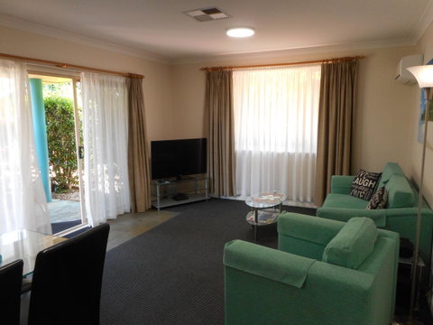 Beaches Serviced Apartments - Accommodation Sunshine Coast 27