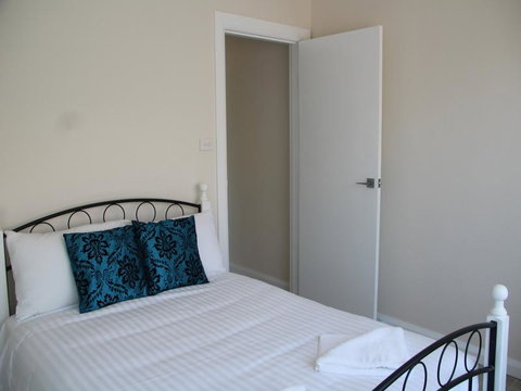 Beaches Serviced Apartments - Accommodation Sunshine Coast 3