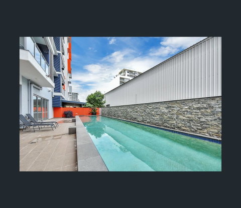 Darwin-Ocean Views, Tropical Getaway, Pool & Aircon - Accommodation Sunshine Coast 18
