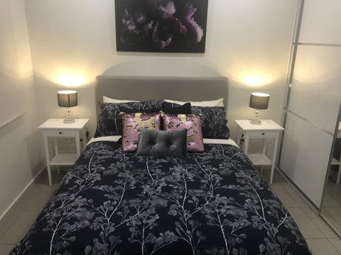 Darwin-Ocean Views, Tropical Getaway, Pool & Aircon - Accommodation Sunshine Coast 1
