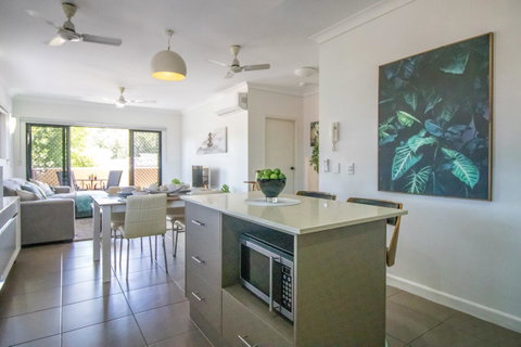 ZEN QUEST - The NOMADS PAD Near Nightcliff Markets & Sunset Foreshore - Accommodation Sunshine Coast 24