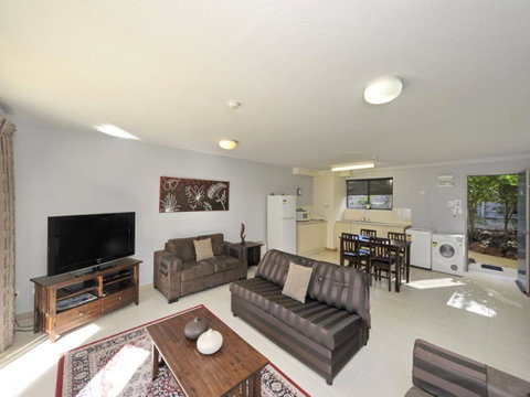 Nelson Bay Breeze - Accommodation Sunshine Coast 9
