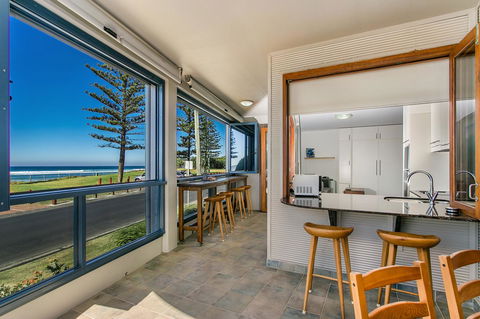 Lennox Holiday Apartments - Accommodation Sunshine Coast 32